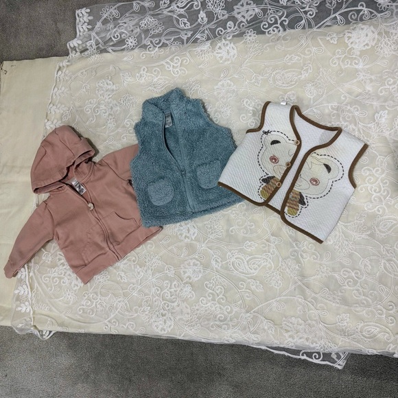 Carter's Pink and Blue Vests with Soft Material and High Collar - Bundle Deal - Picture 2 of 8